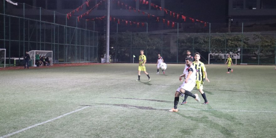 Başkanlık Kupası’nda heyecan sürüyor