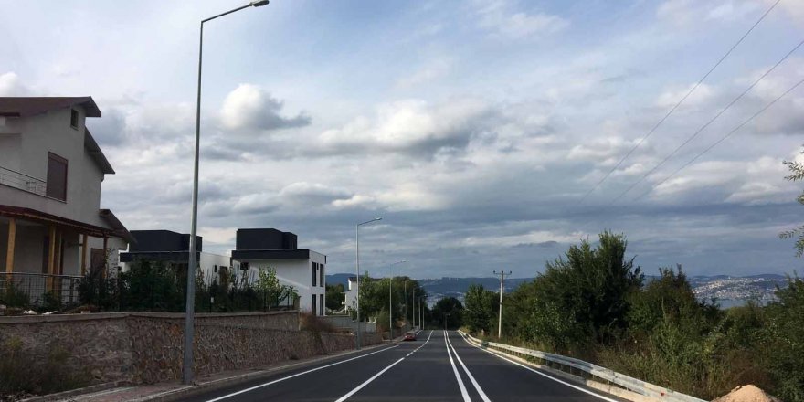 Caddelerdeki yol çizgileri çizildi