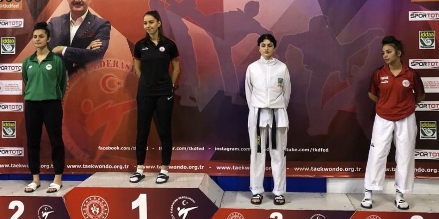 Harb-İşsporlu Ezgi Türkiye üçüncüsü