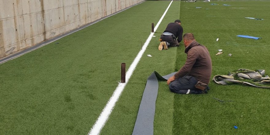 Futbol Sahası'nda zemin çalışması tamamlanıyor