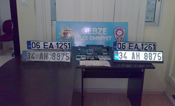 Ev sahiplerini uyutup soydular