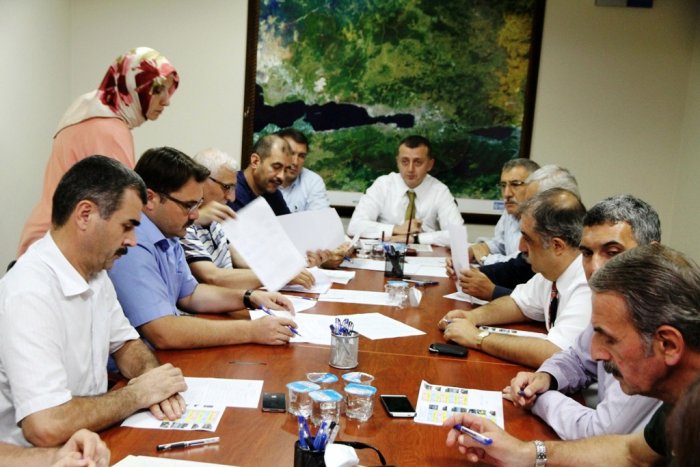 Büyükşehir iş yerlerini kiraya verdi