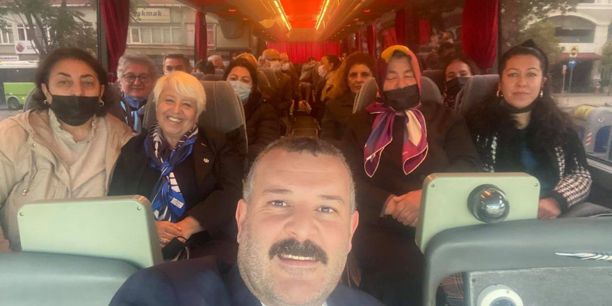 İYİ Partililer Haliç’e çıkarma yaptı