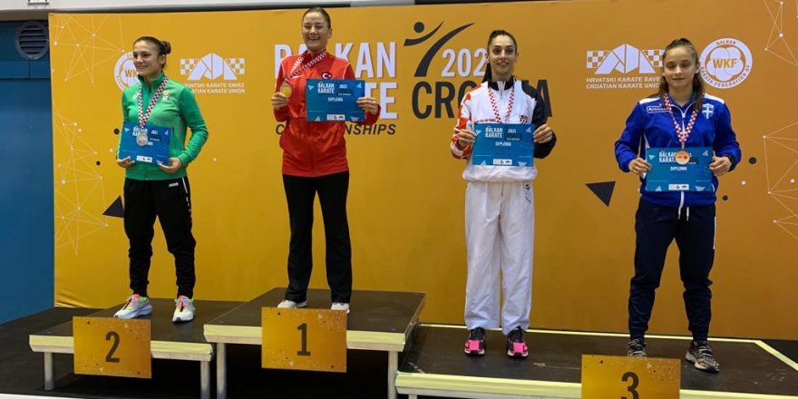 Kağıtspor, Balkanlar’dan madalyalarla döndü