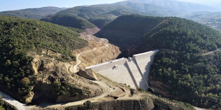 İhsaniye Barajı’nda temizlik çalışmaları tamamlandı