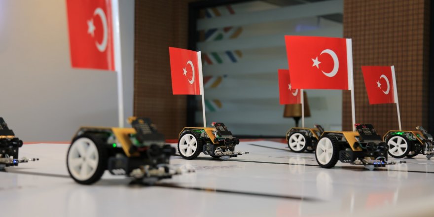 Robotların 29 Ekim gösterisi beğeni topladı