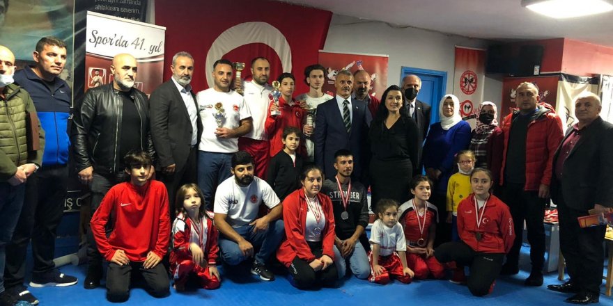 Altay İhtisas 36 yaşında