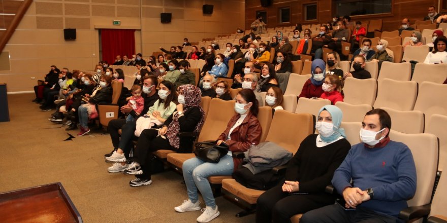 Büyük önder Atatürk sevdiği şarkılarla anıldı