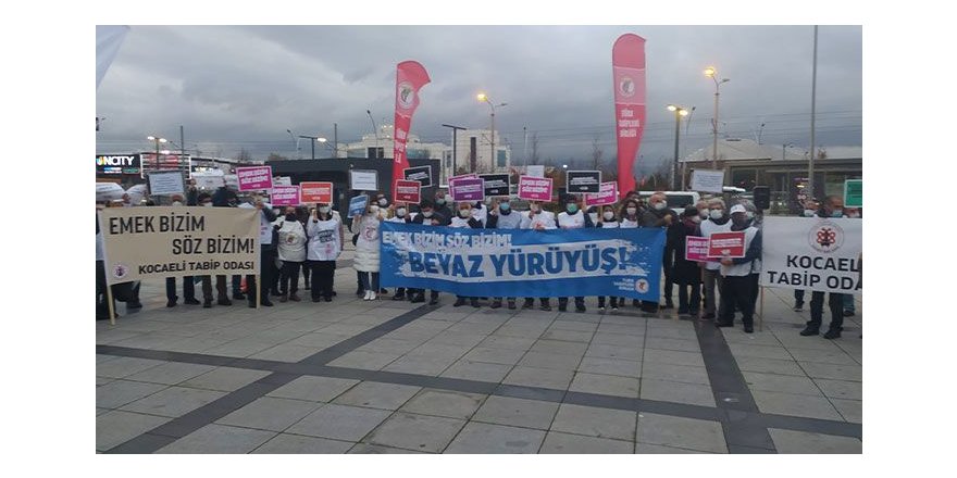 Doktorlar Ankara’ya yürüyor