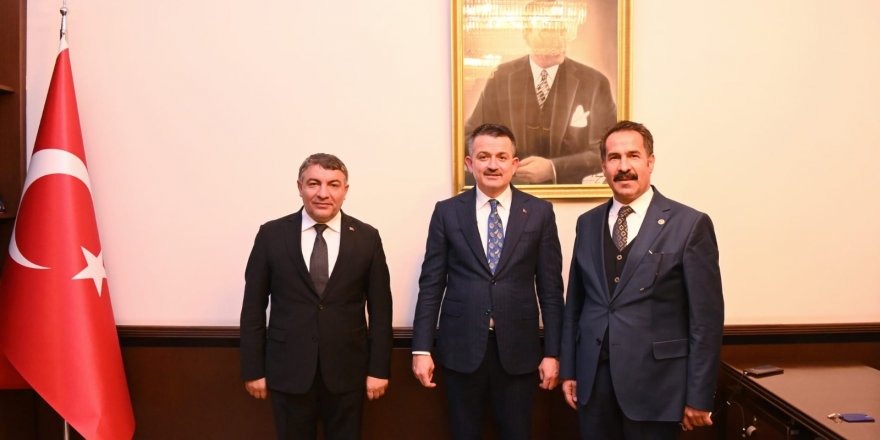 Şayir, Ankara'dan yine eli dolu döndü