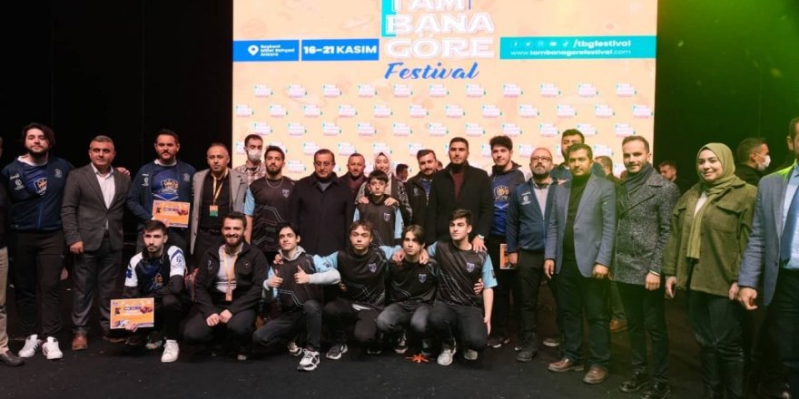 E-Sporcular şampiyon oldu