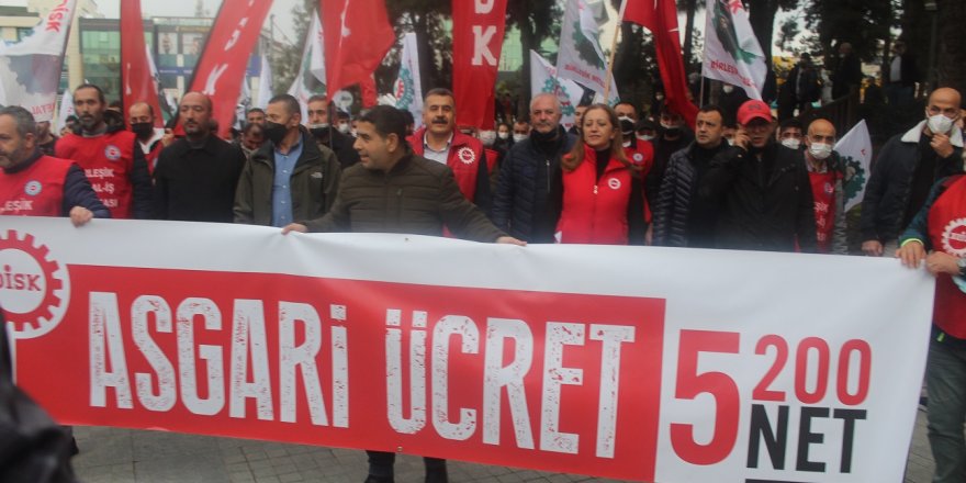 DİSK Gebze’den seslendi:  Bu ülke bu halk satılık değil