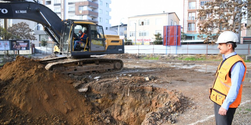 Çiftçi, Kent Meydanı Projesinin startını verdi