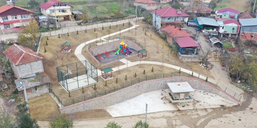 Sepetçiler köyündeki yeni parkta sona doğru