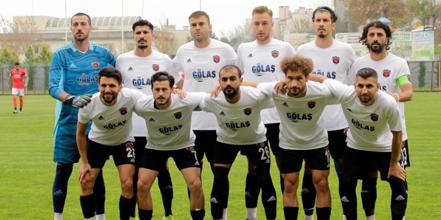 Gölcükspor’da liderlik keyfi