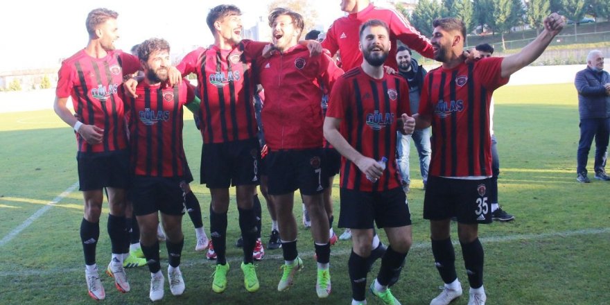 Gölcükspor zirveyi ele geçirdi