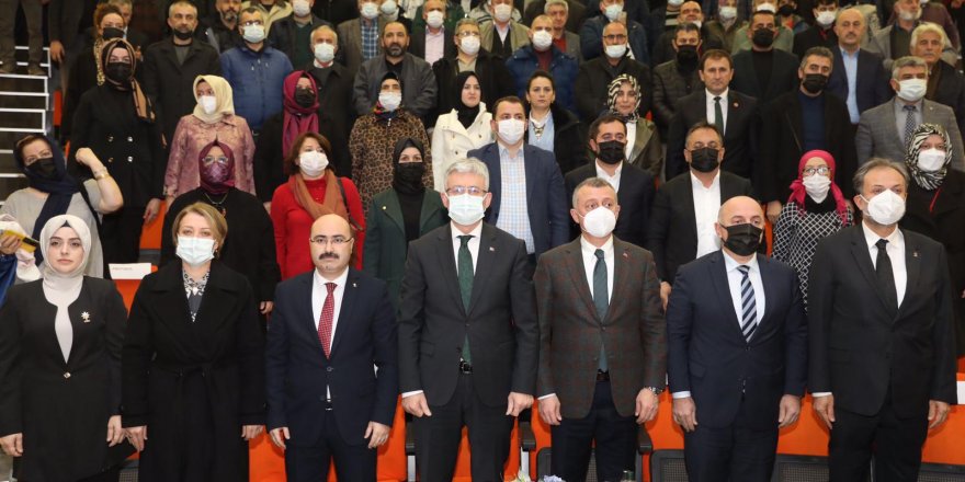 Ak Partililer danışma toplantısında bir araya geldi