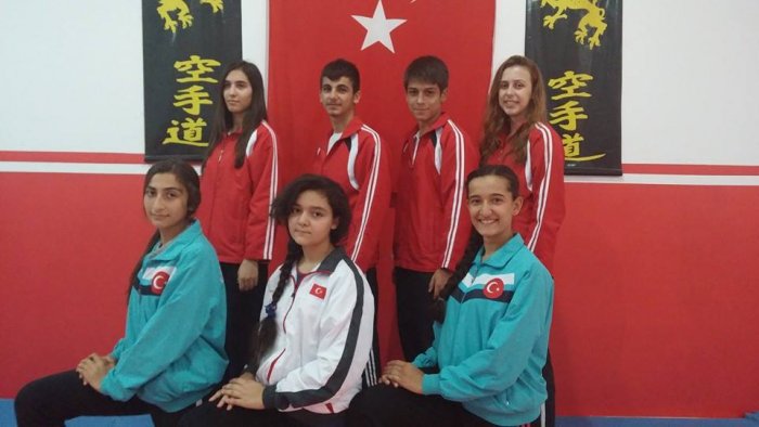 Gebzeli Karateciler Şampiyonluk peşinde