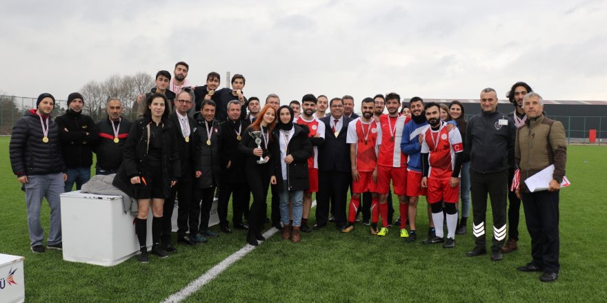 GTÜ sporcuları ödüllendirildi