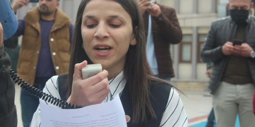 Ya ispat et ya istifa!