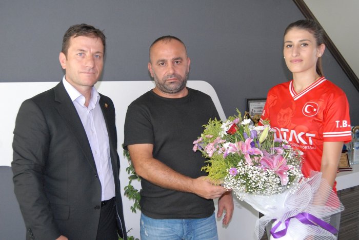 ÇAKIR SPORUN TÜM KESİMİNE KUCAK AÇTI