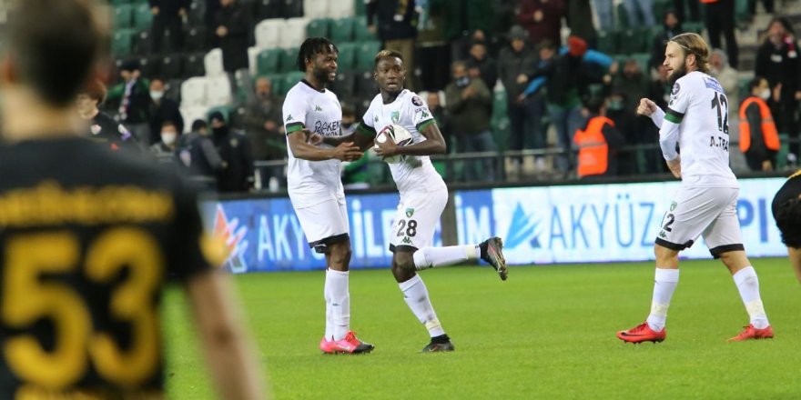 Yine olmadı 1-1