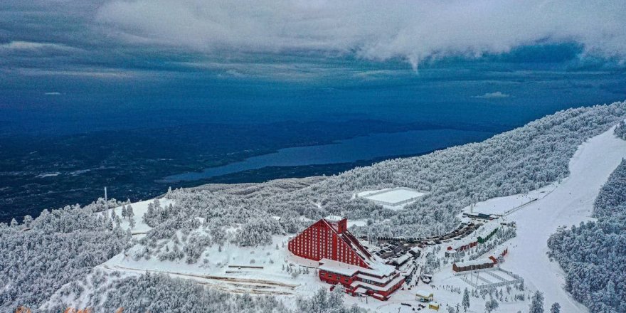Kartepe’de kar kalınlığı 1 metreye ulaştı