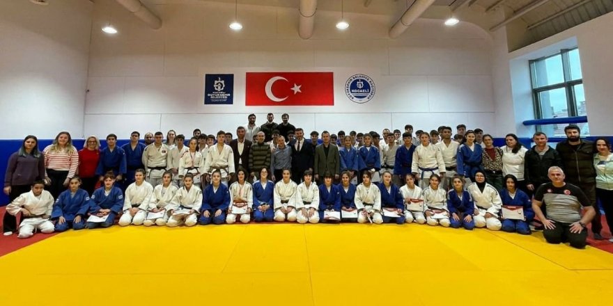 Kağıtsporlu judocular okul sporlarına da damga vurdu