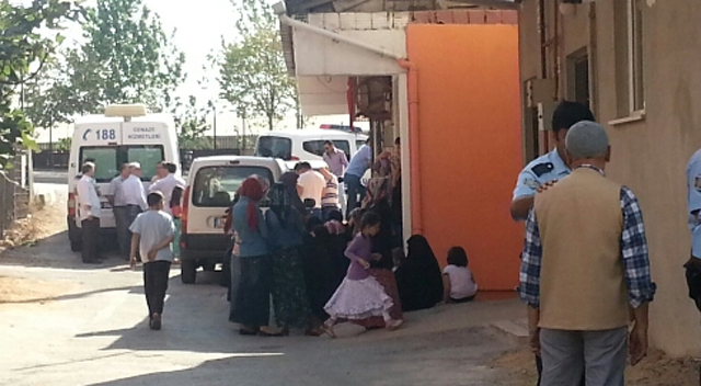 Evinde ölü bulundu
