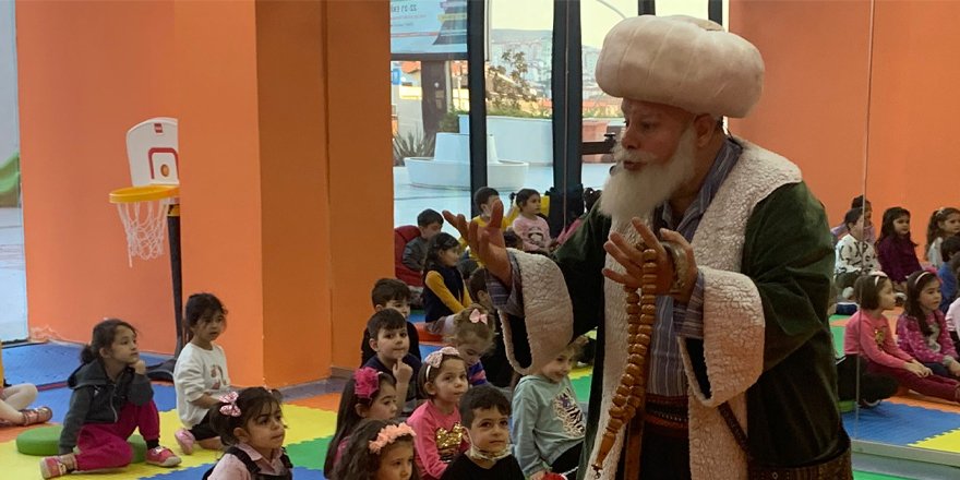 Nasreddin Hoca çocukları eğlendirdi