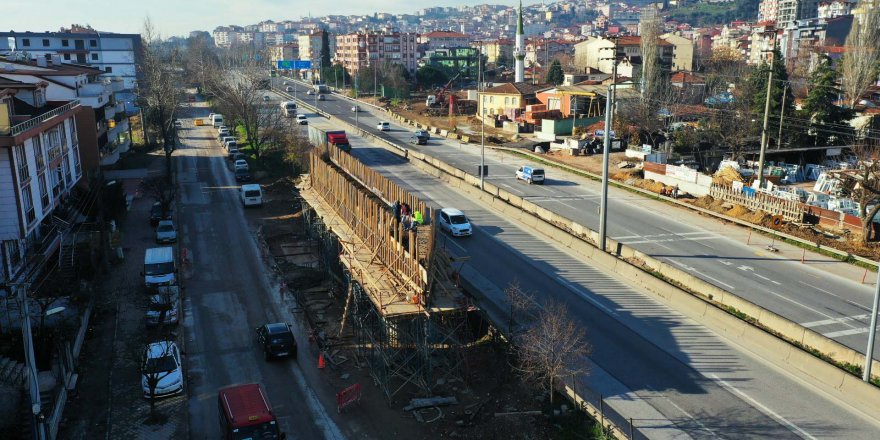Tramvay için 130 adet fore kazık çakıldı