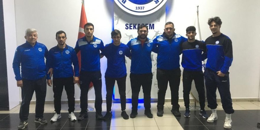 Kağıtsporlu güreşçiler Çorum’da