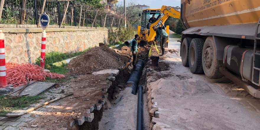 Kirazlıyalı Mahallesinin içmesuyu hatları yenileniyor