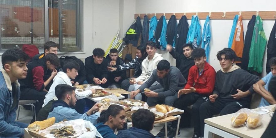 41 Karadeniz Spor’dan hamsi ziyafeti