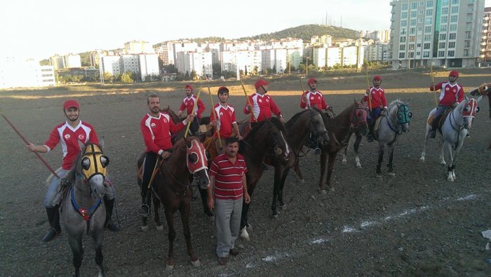 Anadolu Atlı Spor Kulübü Erzurum yolcusu