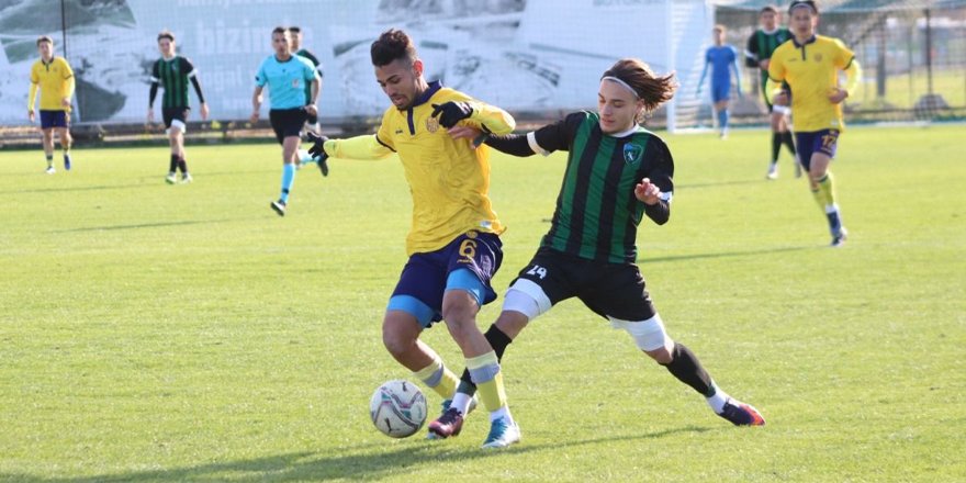 Tesellimiz gençler: 2-0