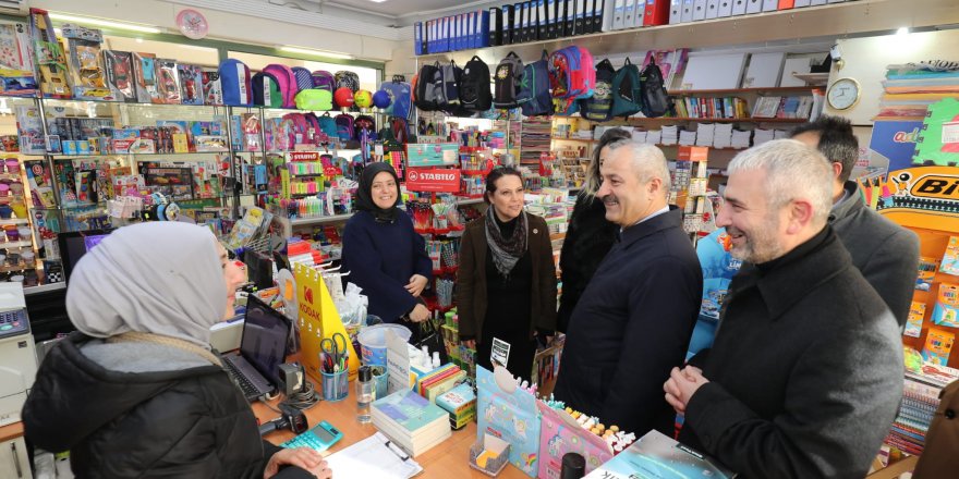 Başkanlardan esnaf turu