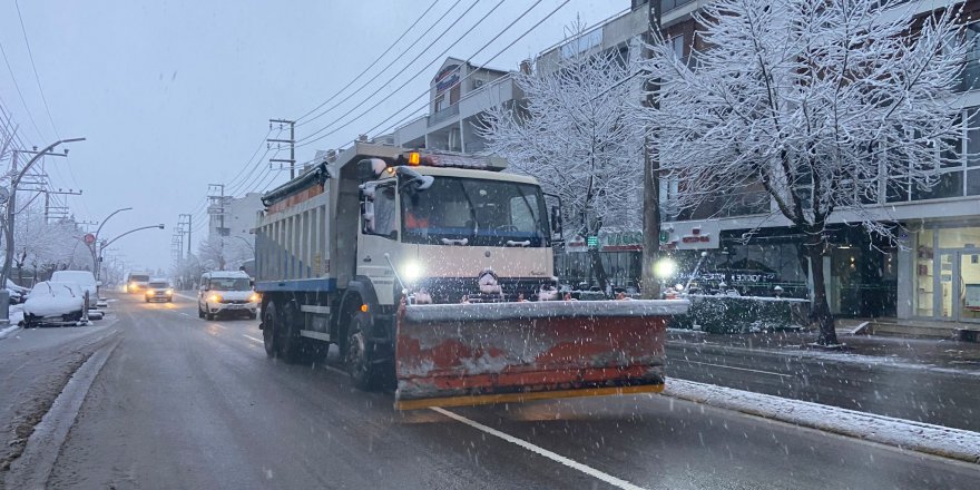 Darıca’da yoğun kar mesaisi