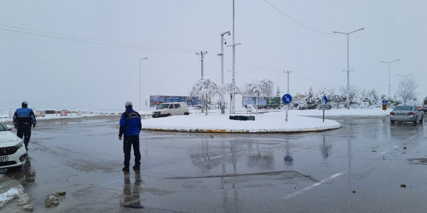 Büyükşehir tüm ekipleriyle teyakkuzda