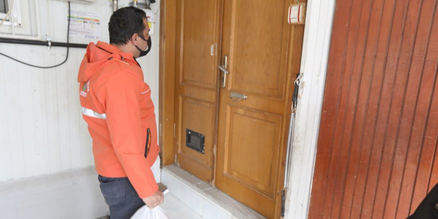 İhtiyaç sahiplerine sıcak yemek, gıda ve yakacak