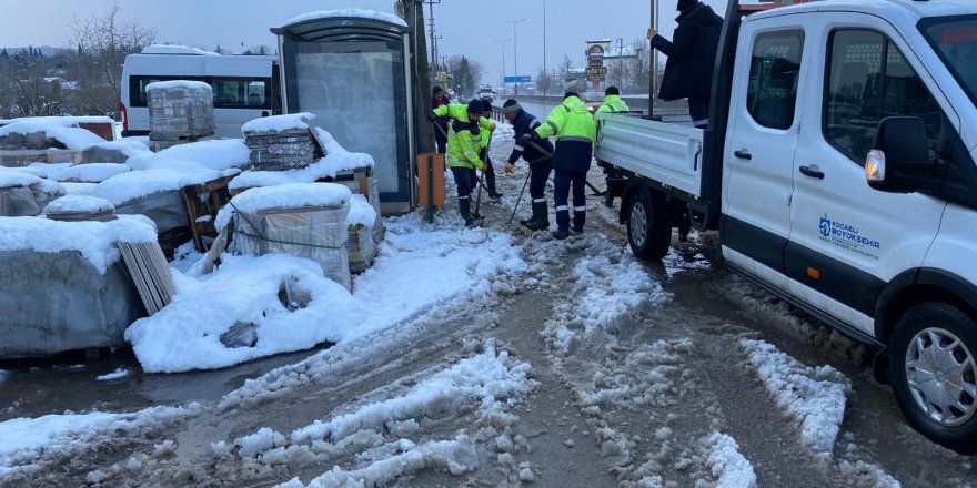 Üstgeçitler ve yaya yolları hep açık