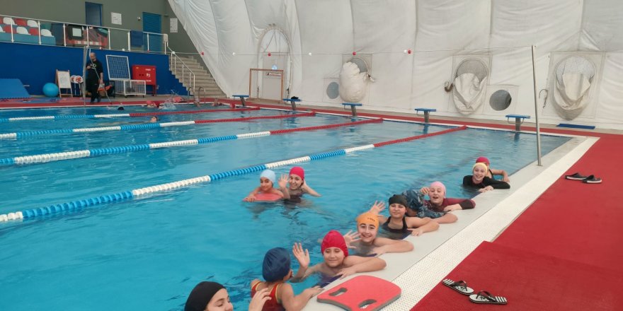 Yüzme sömestr dönemi dersleri başladı