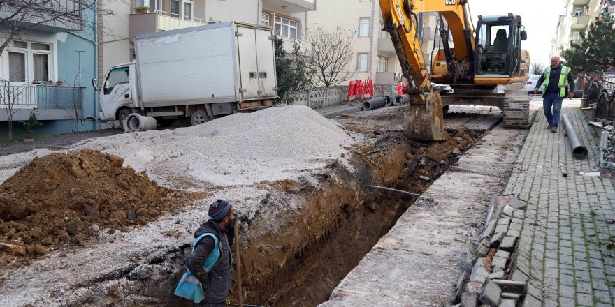 İSU altyapı çalışmalarına devam ediyor