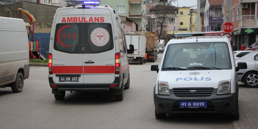 Sokak ortasında, kanlar içinde yere yığıldı