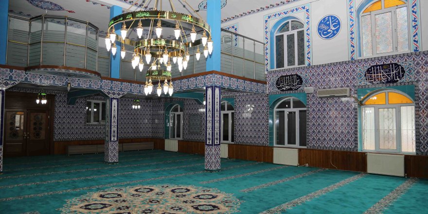 Yenidoğan Camii ibadete açıldı