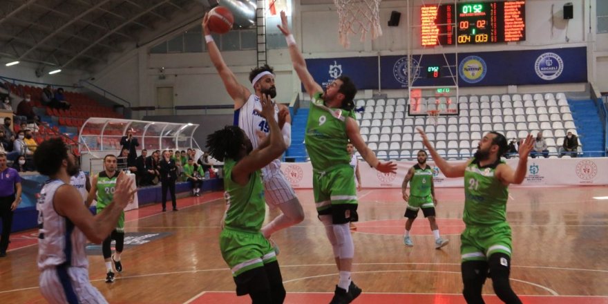 Kağıtspor lideri devirdi: 101-95