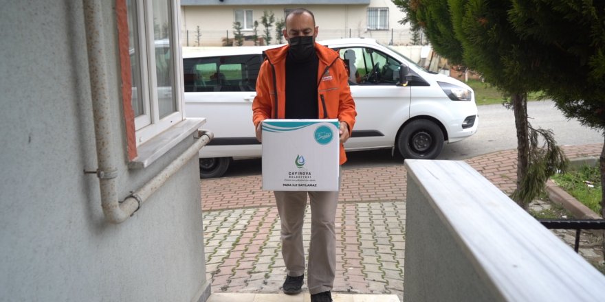 Covid’li hastalara yardımlar devam ediyor