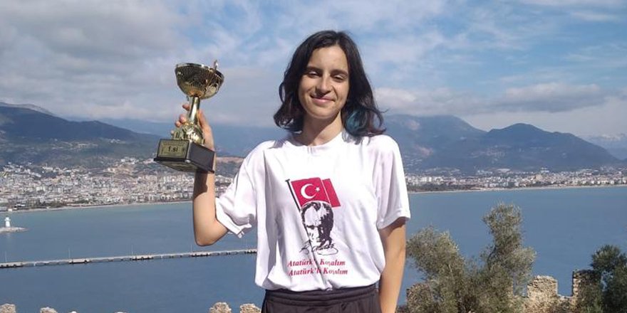 Serra Alanya’da şampiyonluğa koştu