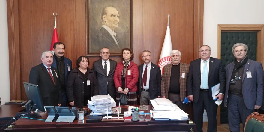 Emekliler 100 bin imza ile mecliste