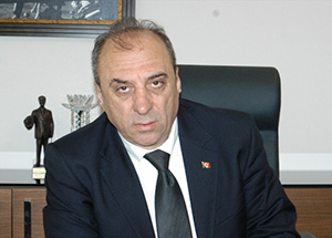 2 kaymakam gitti 4 kaymakam geldi